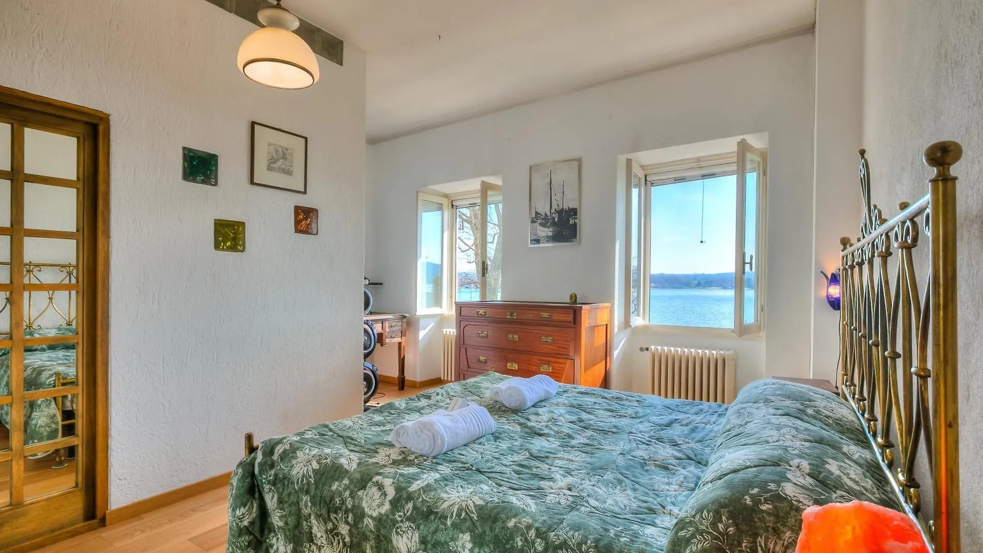Appartamento Sole Lake View - Happy Rentals Sesto Calende Italy